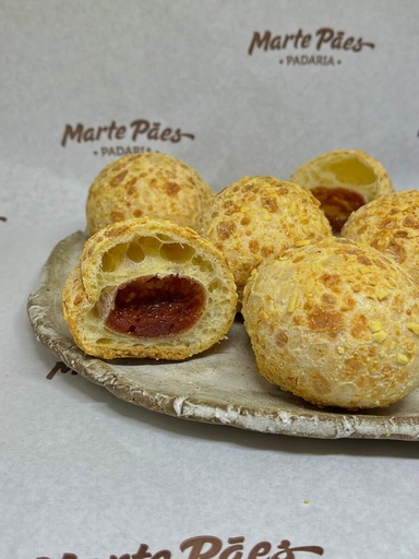 [4879-08-01] Mini Pão de Queijo Recheado com Goiabada 15 Unds