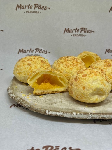 [4879-05-01] Mini Pão de Queijo Recheado com Frango 15 unds